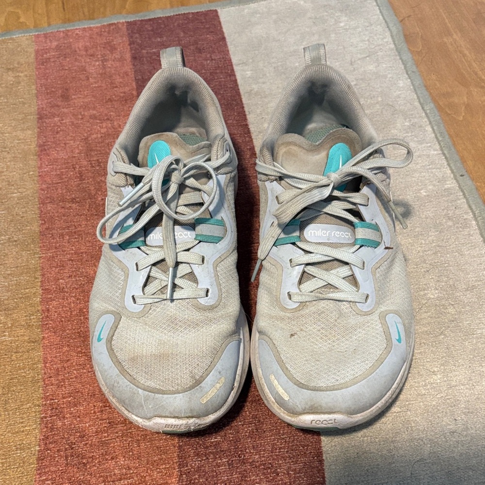Nike Sneakers